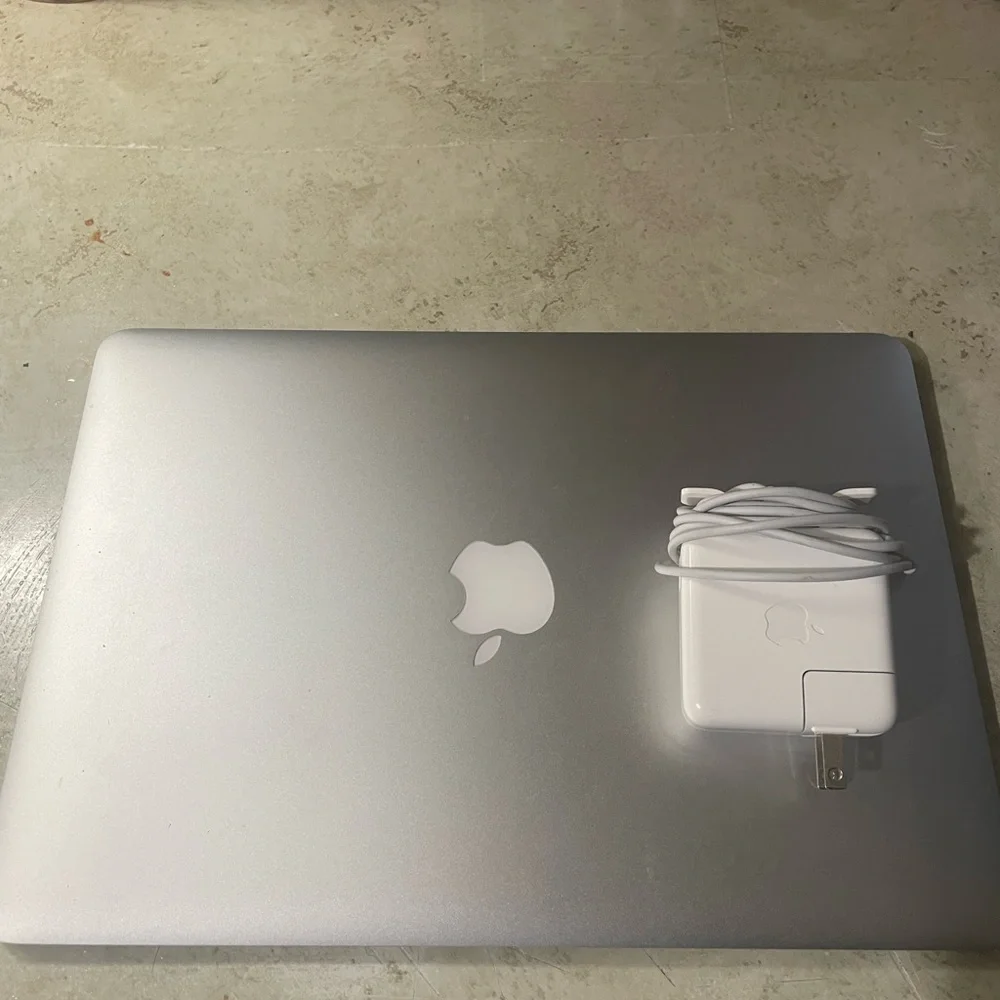 Apple Laptop in Silver with Charger